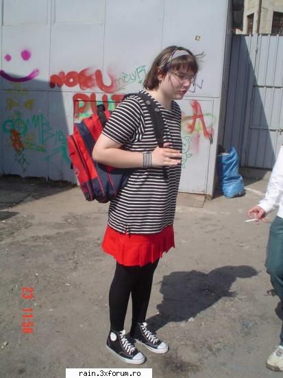 Poze cu voi - eu. domnisoara goe - Totul despre voi